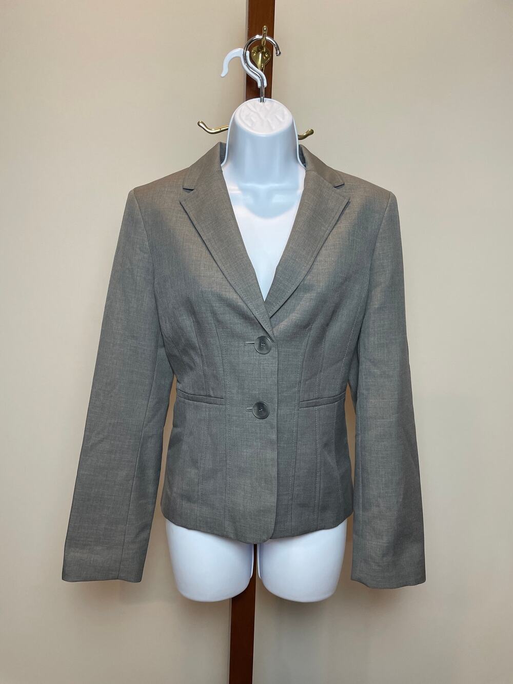 Kasper Gray Single‑Breasted Double‑Button Blazer Fully Lined Size 6